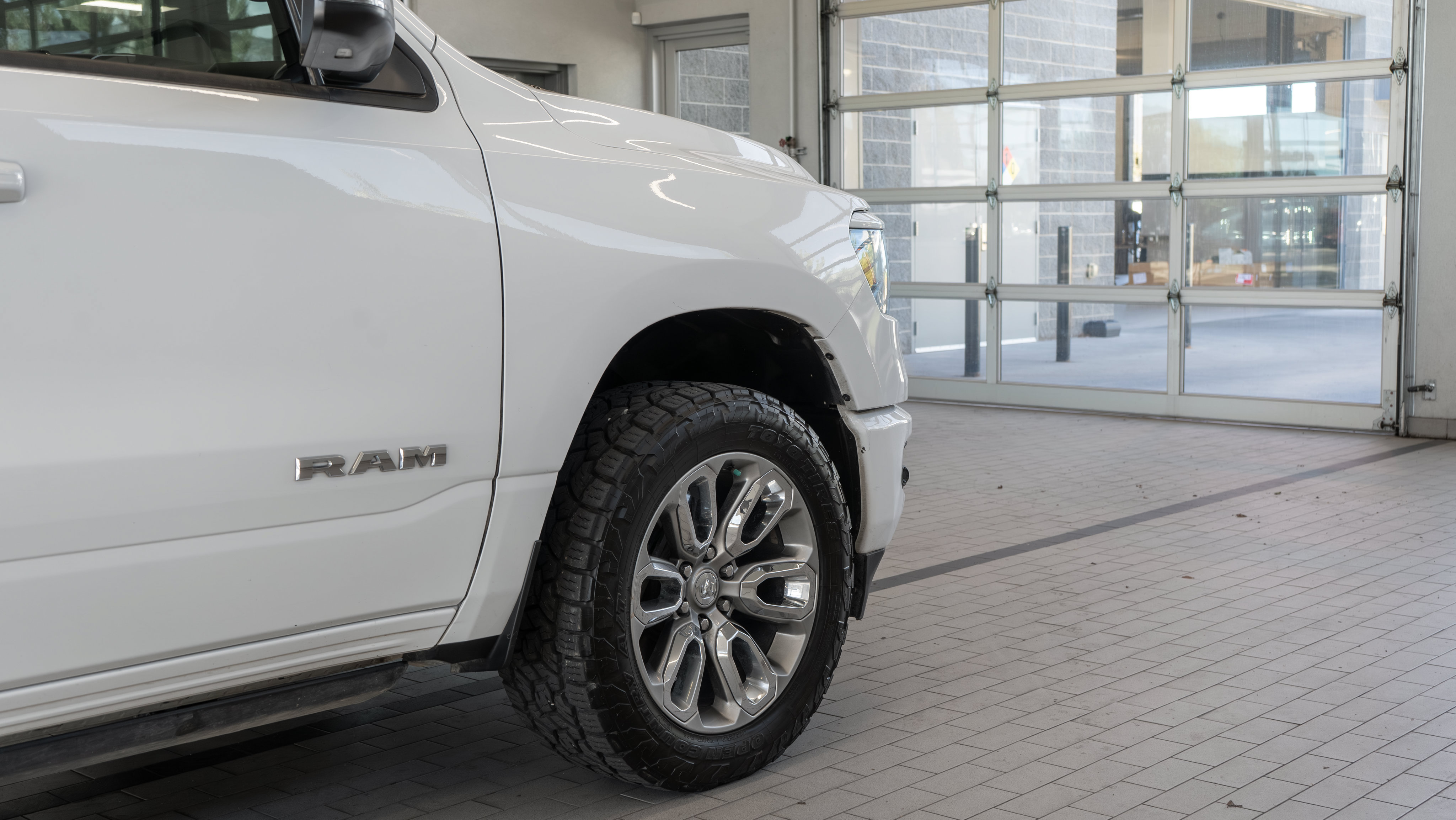 Used 2023 RAM 1500 Laramie AWD/4WD image 31