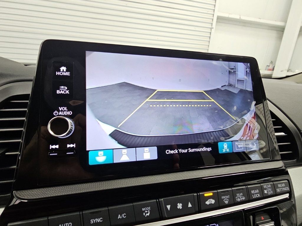 New 2027 Honda Odyssey Touring image 19