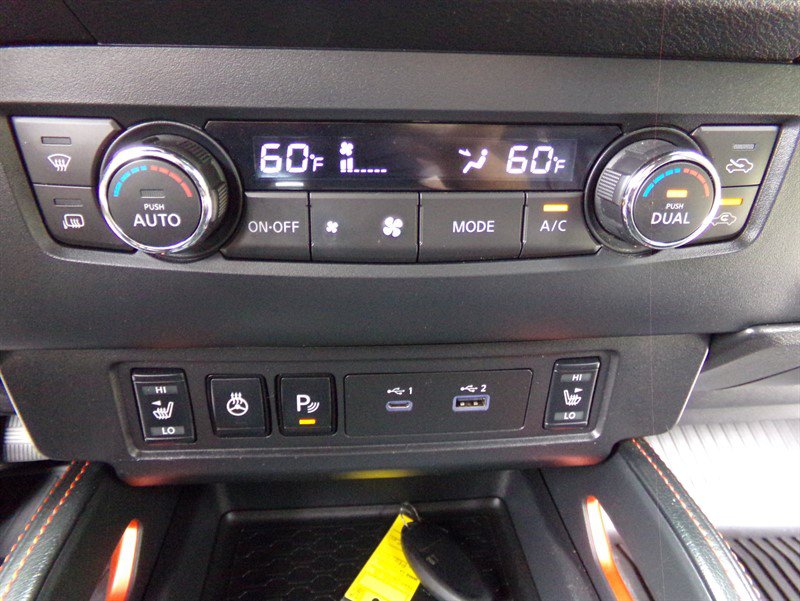 Used 2022 Nissan Frontier PRO-4X AWD/4WD image 34