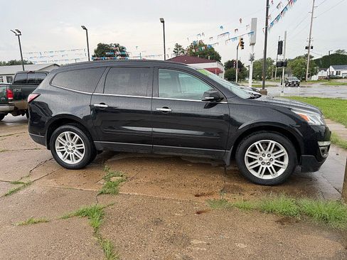 Used 2015 Chevrolet Traverse LT w/ Style and Technology Package AWD/4WD image 5