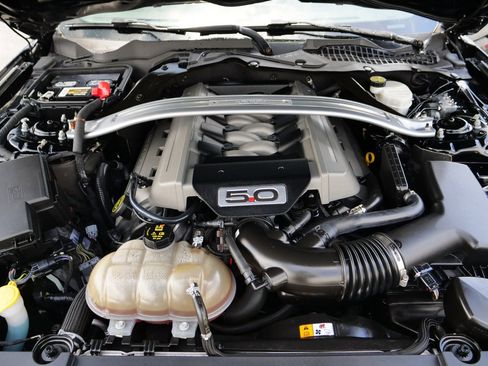 Used 2016 Ford Mustang GT Premium RWD image 43