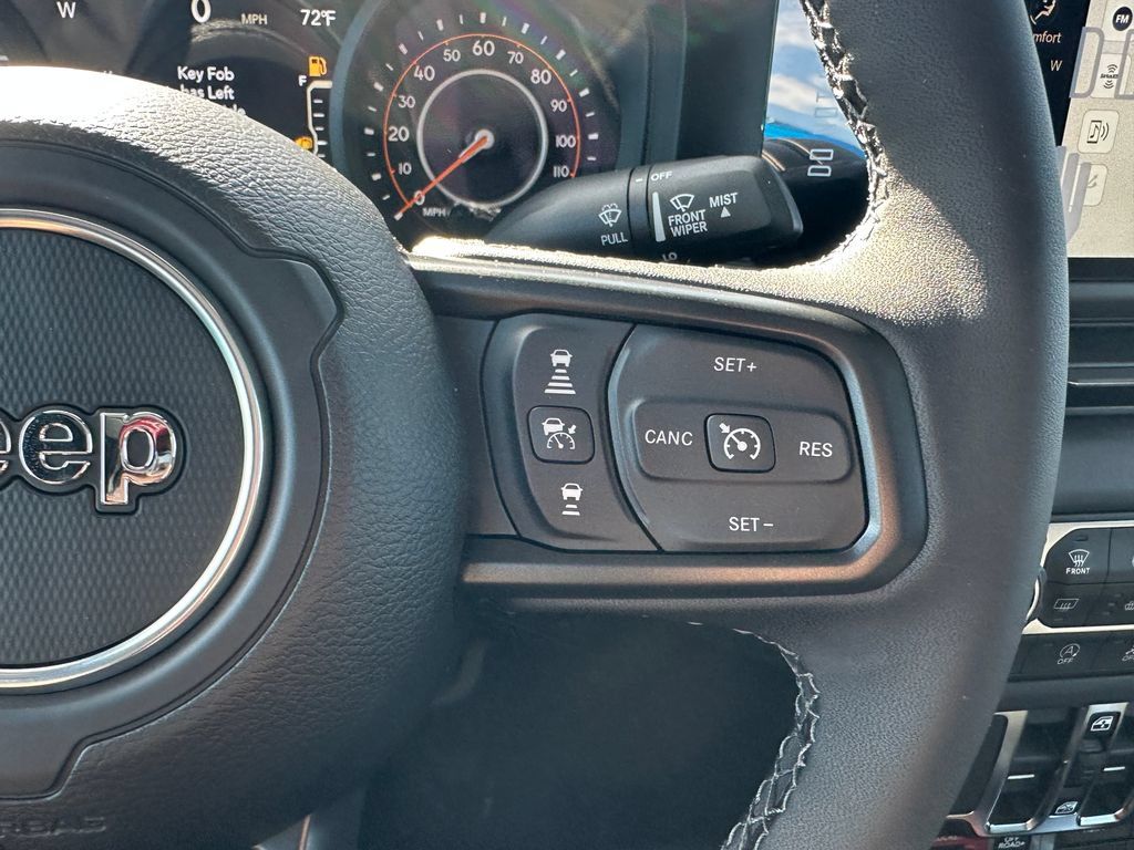New 2026 Jeep Gladiator Mojave w/ Technology Group AWD/4WD image 21