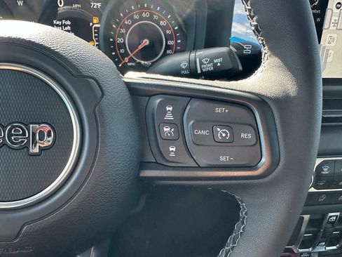 New 2026 Jeep Gladiator Mojave w/ Technology Group AWD/4WD image 21