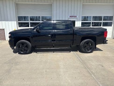 Used 2017 Chevrolet Silverado 1500 LTZ Z71 w/ LTZ Plus Package image 1