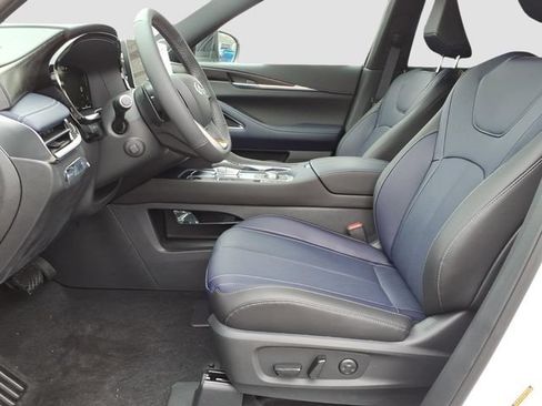 Used 2026 INFINITI QX60 Sport w/ Dark Cargo Package AWD/4WD image 4