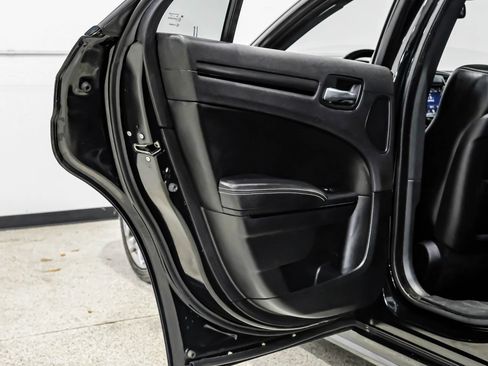 Used 2015 Chrysler 300 S w/ 300S Premium Group RWD image 59