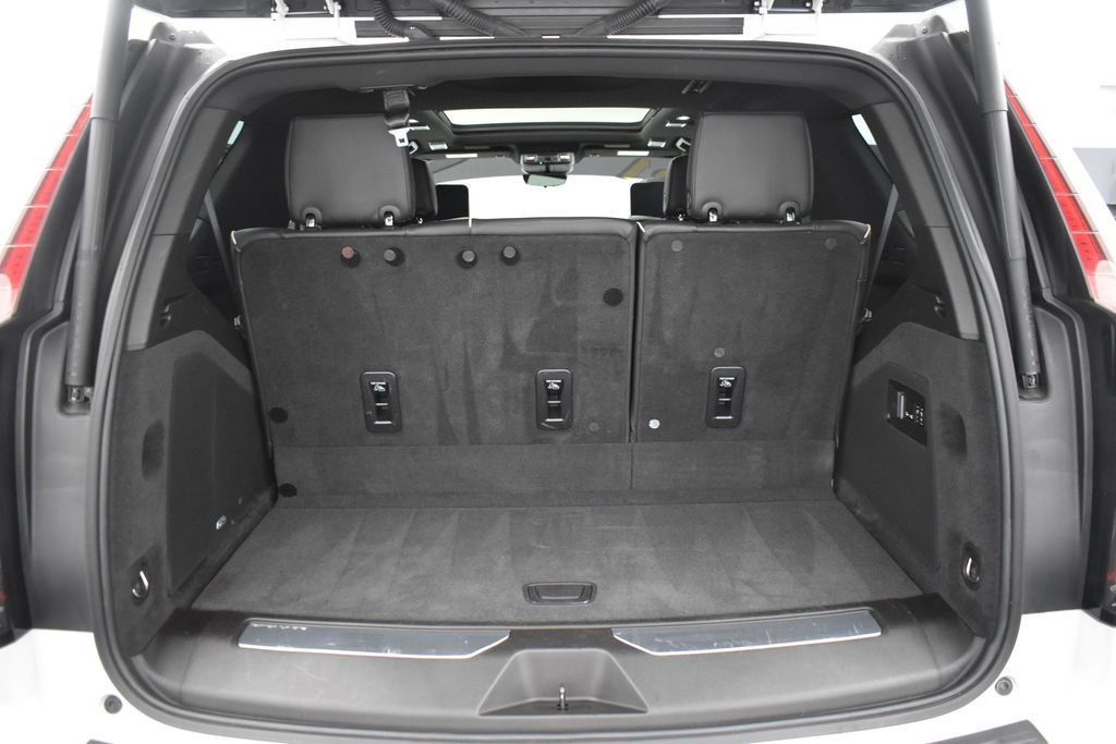 Used 2021 Cadillac Escalade Sport w/ Driver Assist Tech Package AWD/4WD image 9