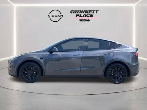 Used 2021 Tesla Model Y Long Range image 22