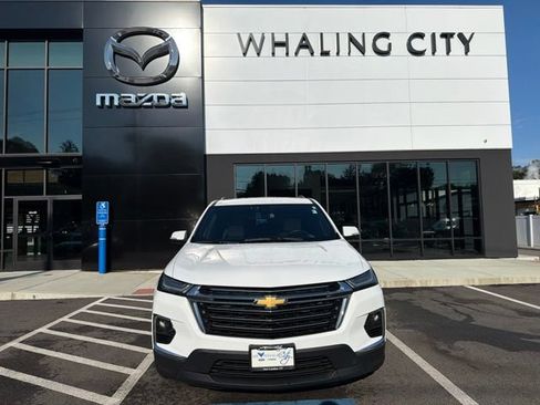 Used 2023 Chevrolet Traverse LT AWD/4WD image 1