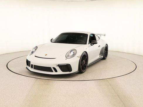 Used 2018 Porsche 911 GT3 RWD image 11