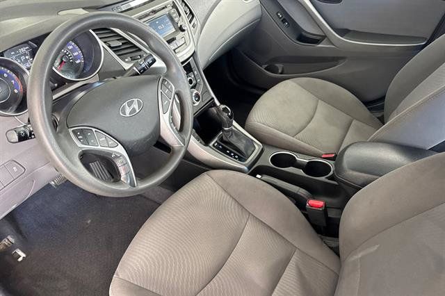 Used 2016 Hyundai Elantra SE w/ Option Group 02 FWD image 9