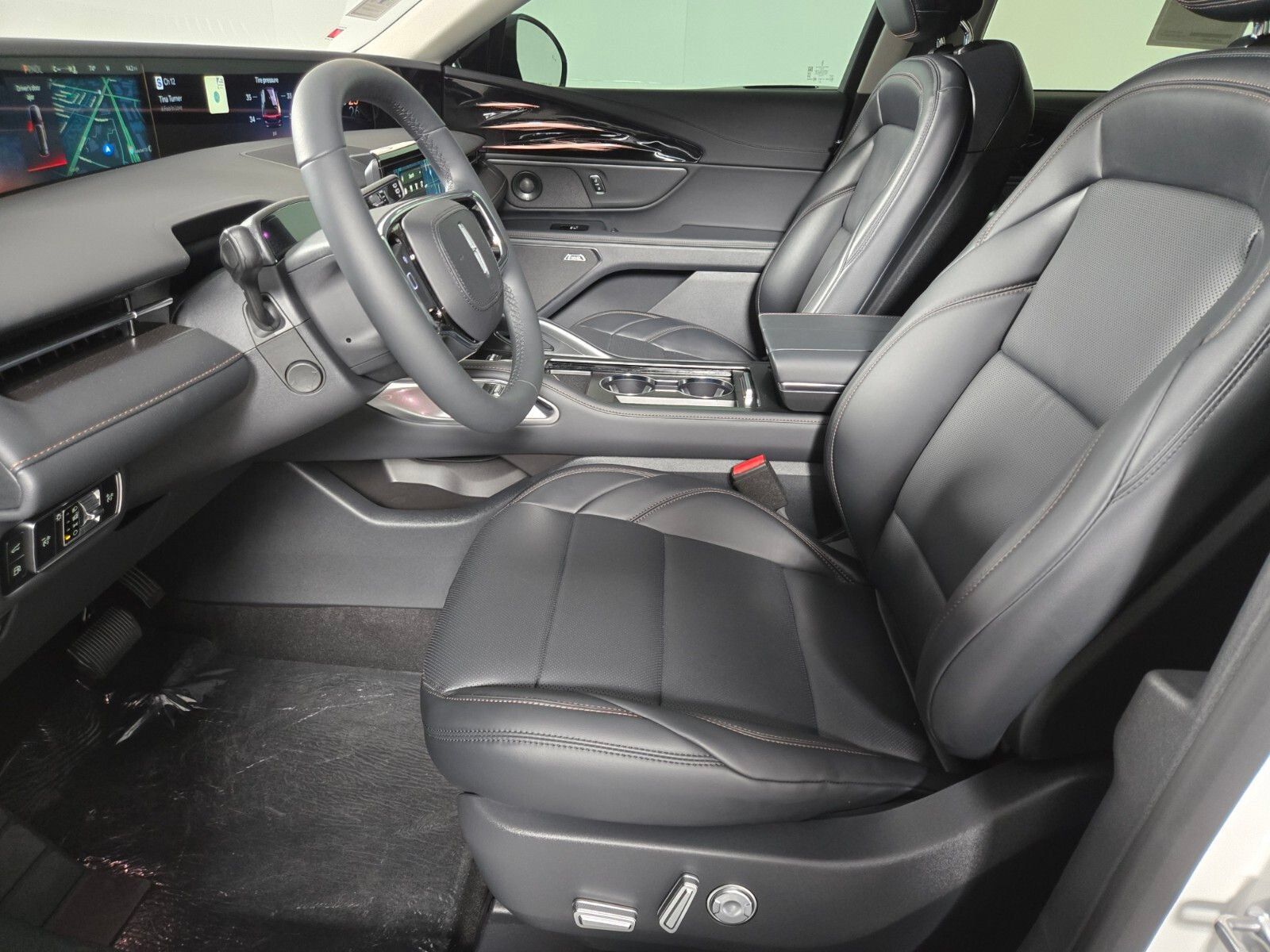 New 2026 Lincoln Nautilus Premier w/ Equipment Group 102A AWD/4WD image 13