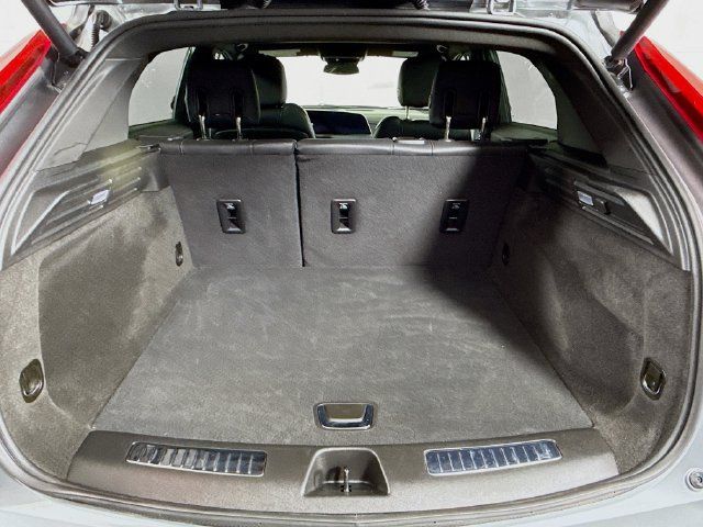 Used 2025 Cadillac XT4 Premium Luxury AWD/4WD image 29