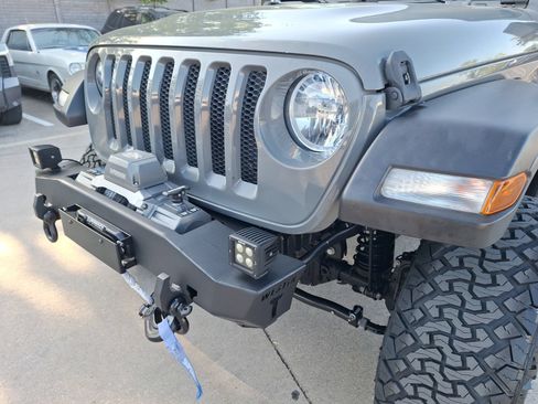 Used 2021 Jeep Wrangler Unlimited Sport w/ Sun And Sound Package AWD/4WD image 10