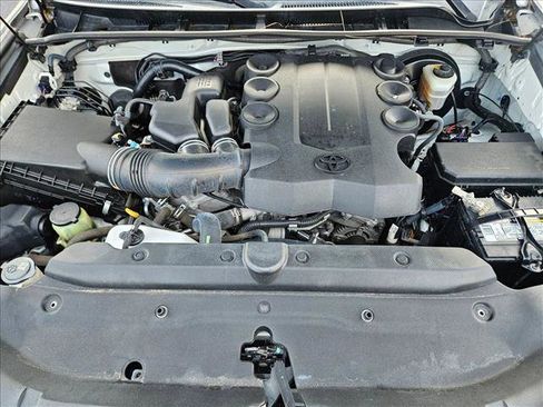 Used 2016 Toyota 4Runner SR5 image 24