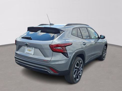 New 2026 Chevrolet Trax RS w/ Sunroof Package FWD image 4