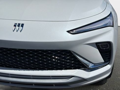 New 2026 Buick Envista Preferred FWD image 9