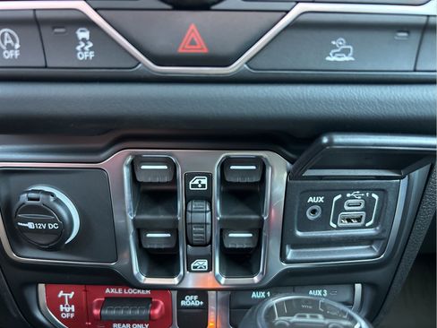 New 2026 Jeep Gladiator Mojave AWD/4WD image 30