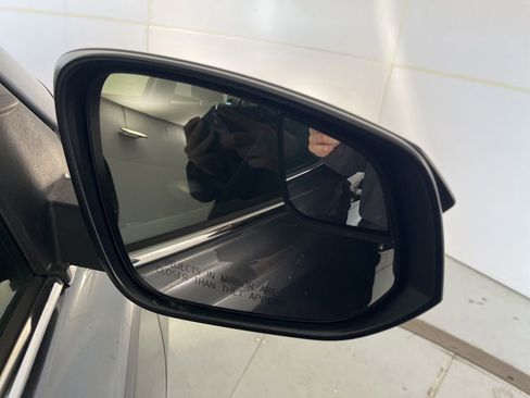 Used 2016 Toyota RAV4 LE AWD/4WD image 44