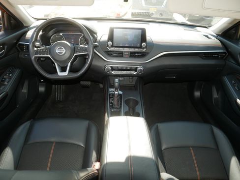 Certified 2022 Nissan Altima 2.5 SR FWD image 10