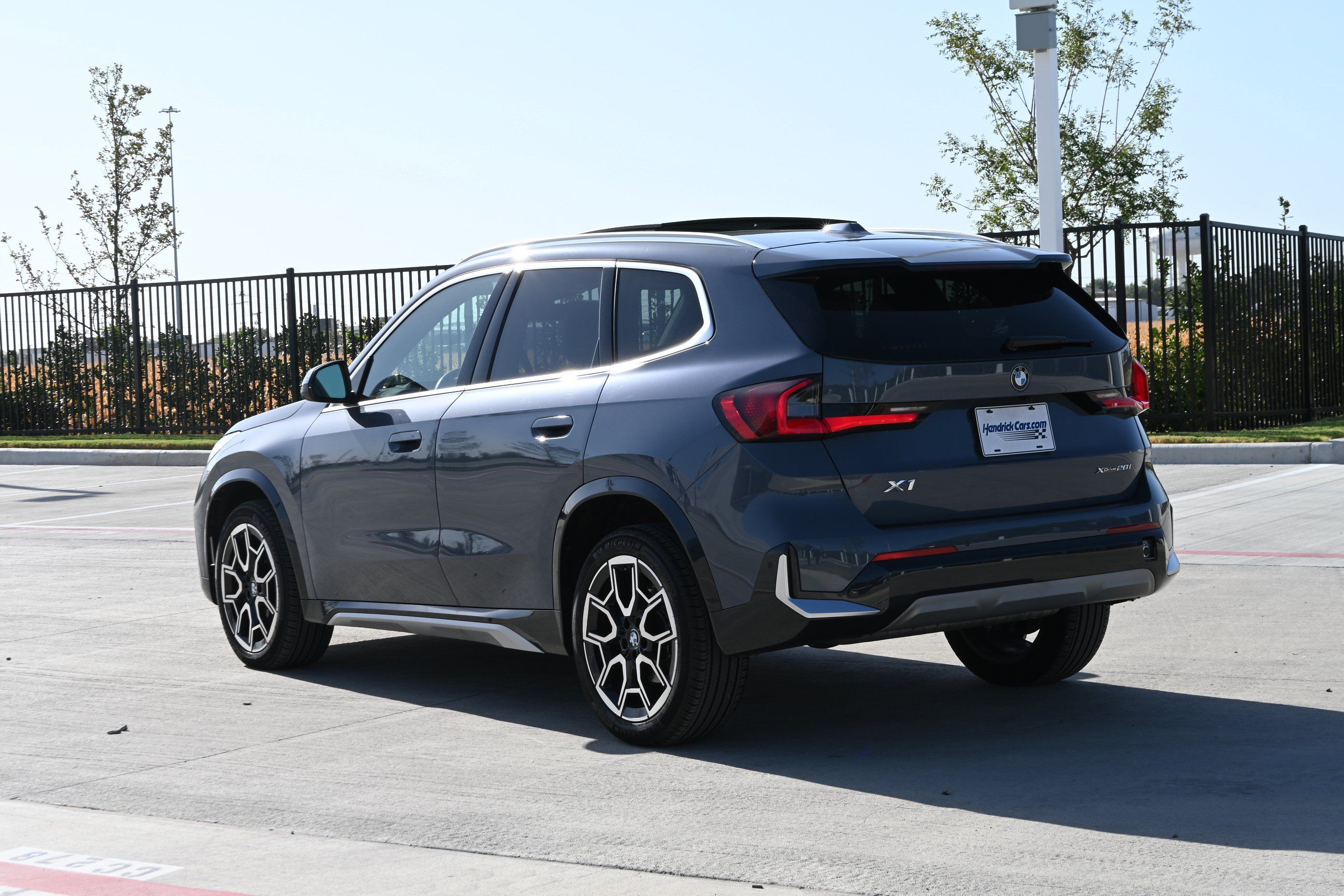 Certified 2025 BMW X1 xDrive28i AWD/4WD image 7