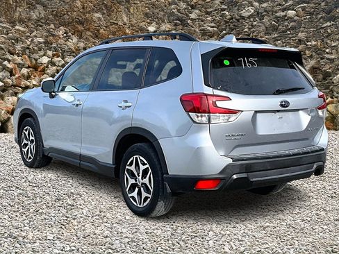 Used 2019 Subaru Forester Premium image 10