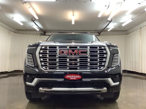 Used 2025 GMC Yukon Denali AWD/4WD image 11