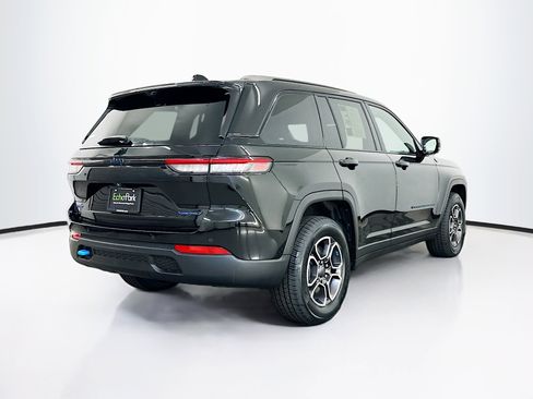 Used 2022 Jeep Grand Cherokee Trailhawk w/ Luxury Tech Group III image 9