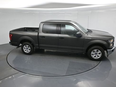 Used 2017 Ford F150 XLT RWD image 46