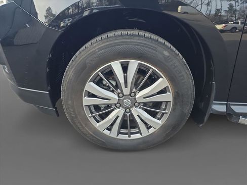 Used 2020 Nissan Pathfinder S image 9