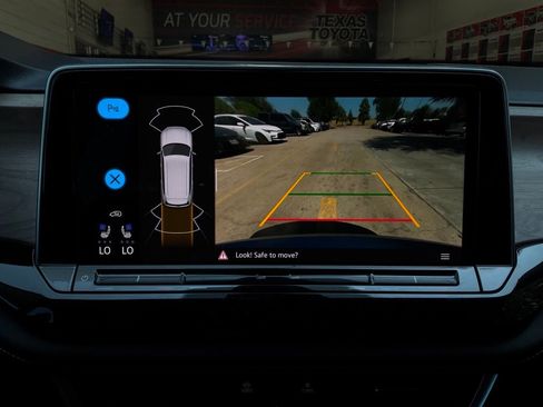 Used 2026 Volkswagen Atlas SE FWD image 37