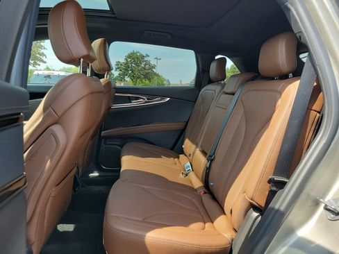 Used 2023 Lincoln Nautilus Reserve AWD/4WD image 24