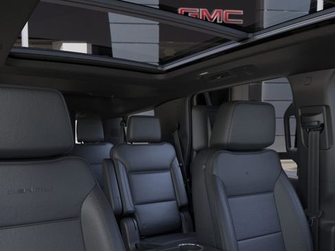 New 2026 GMC Yukon Denali w/ Denali Reserve Package AWD/4WD image 25