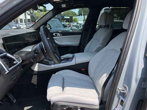 Used 2025 BMW X5 M60i AWD/4WD image 16