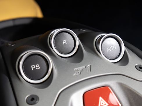 Used 2012 Ferrari 458 Italia Coupe image 32