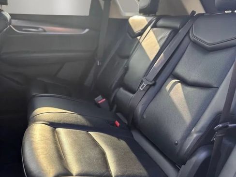 Used 2018 Cadillac XT5 Premium Luxury FWD image 19