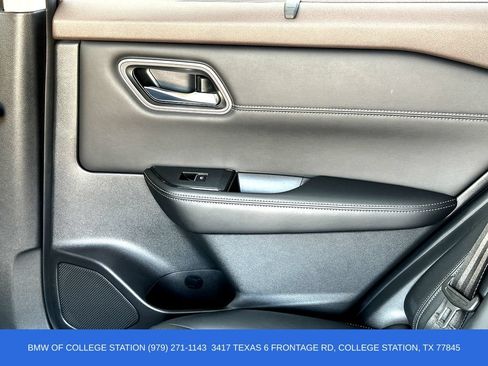 Used 2022 Nissan Rogue Platinum w/ Head-Up Display Package FWD image 20
