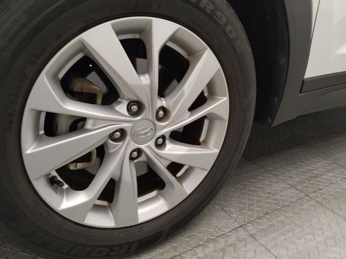 Used 2019 Hyundai Tucson Value FWD image 31