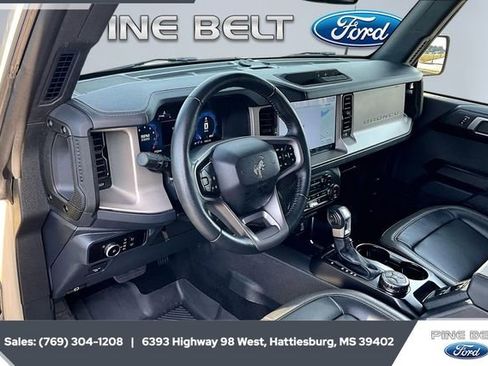 Used 2025 Ford Bronco Outer Banks image 12