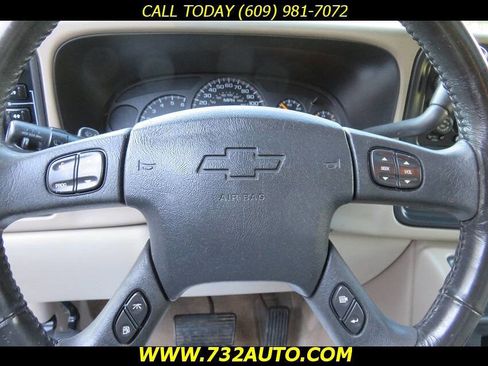 Used 2004 Chevrolet Tahoe LT w/ LT Preferred Equipment Group AWD/4WD image 22