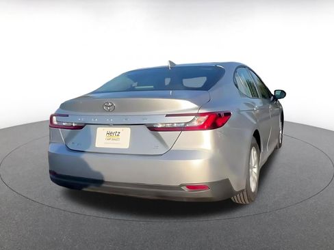 Used 2025 Toyota Camry LE image 12