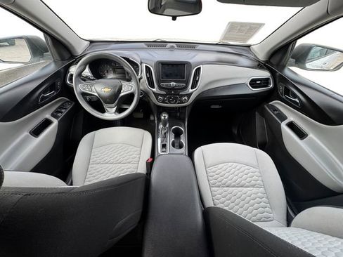 Used 2019 Chevrolet Equinox LS w/ LS Convenience Package image 10