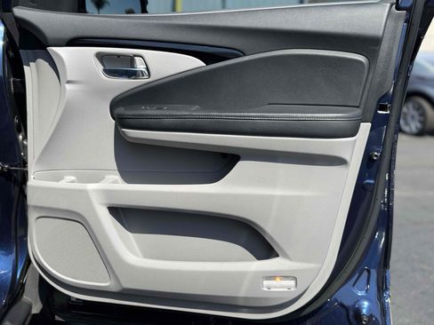 Used 2022 Honda Pilot Touring image 38