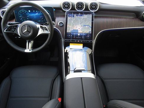 New 2026 Mercedes-Benz GLC 300 4MATIC image 32
