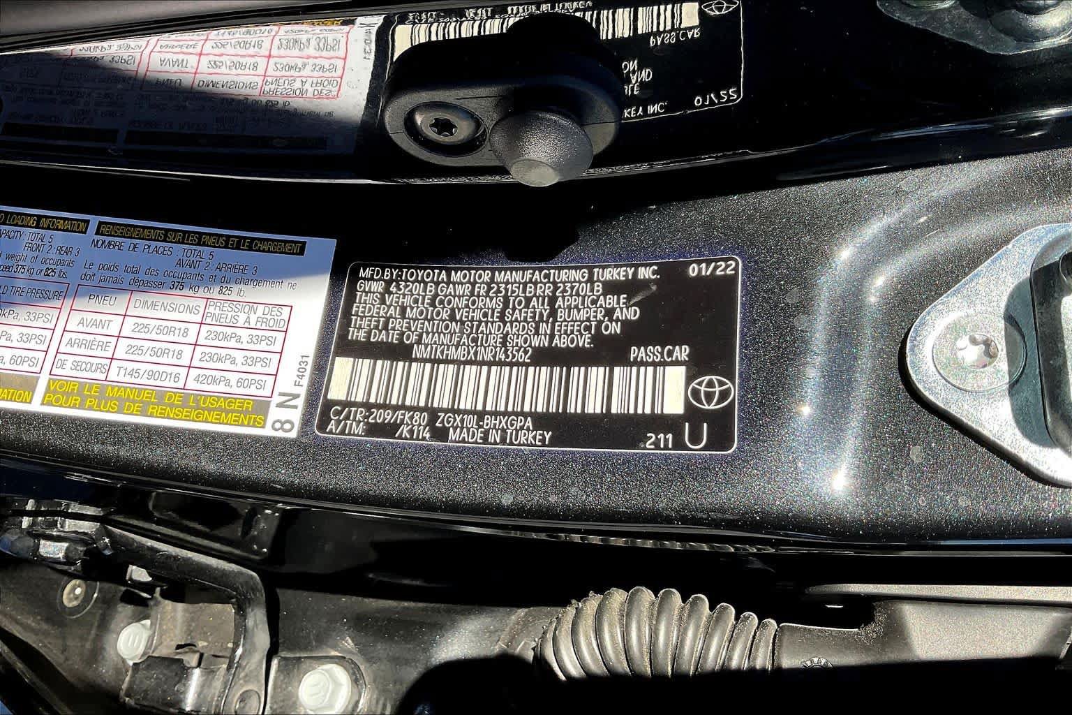 Used 2022 Toyota C-HR XLE FWD image 31
