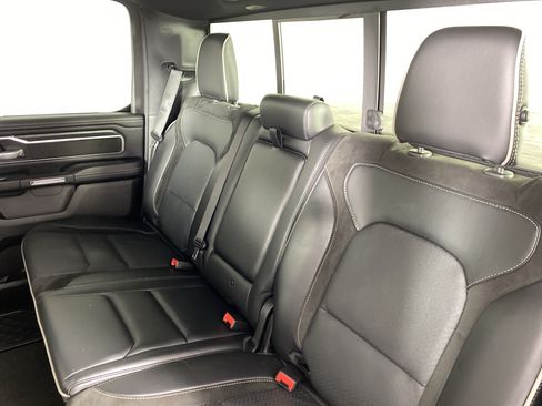 Used 2024 RAM 1500 Laramie AWD/4WD image 33