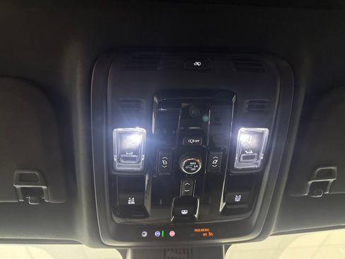 New 2026 GMC Yukon XL Denali Ultimate w/ LPO, Floor Liner Package AWD/4WD image 17