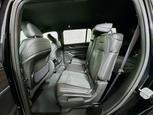 New 2026 Jeep Grand Cherokee L 4WD image 16