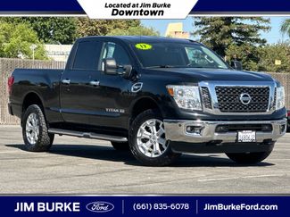 Used 2017 Nissan Titan SV image 1