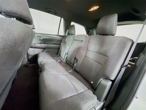 Used 2022 Honda Pilot Sport image 29